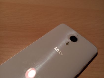letv-one-rear