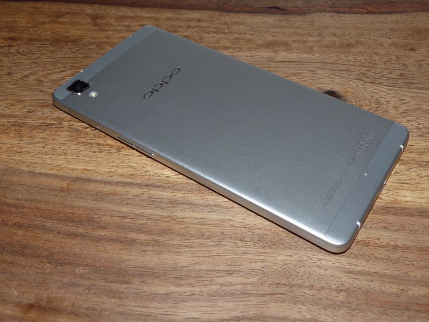 oppo-r7-rear