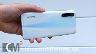 realme 6 design