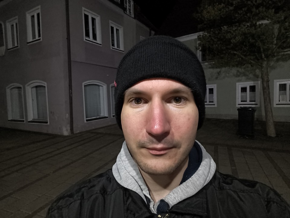 Poco X7 Pro Frontkamera