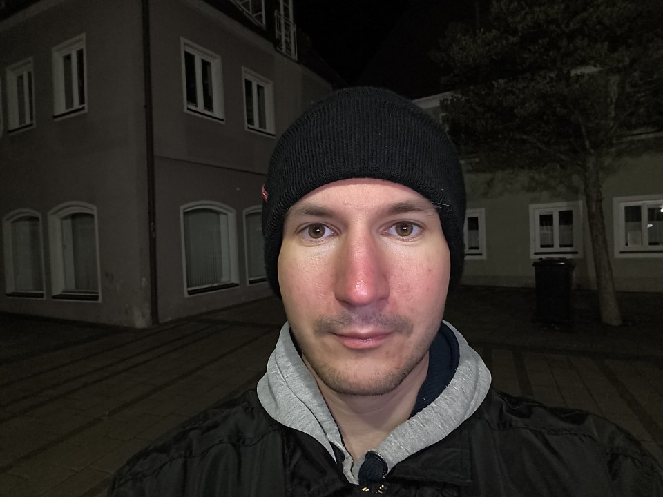 Poco X7 Pro Frontkamera
