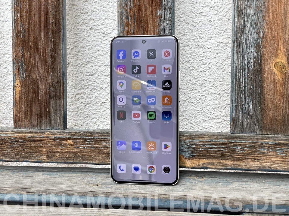 Xiaomi 15 Ultra Display