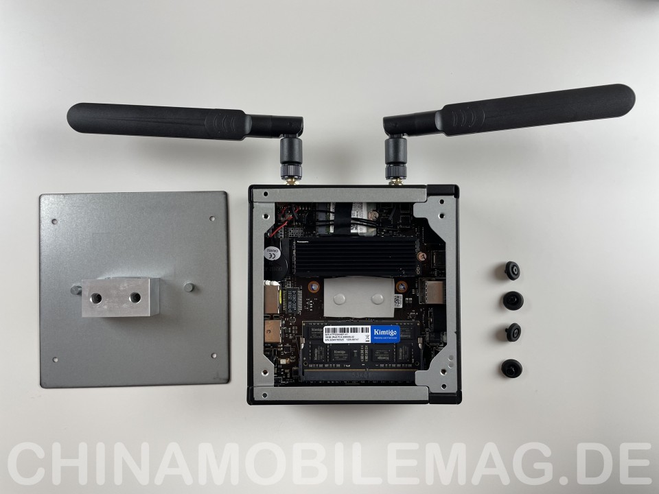 Minix Z150-0dB Teardown