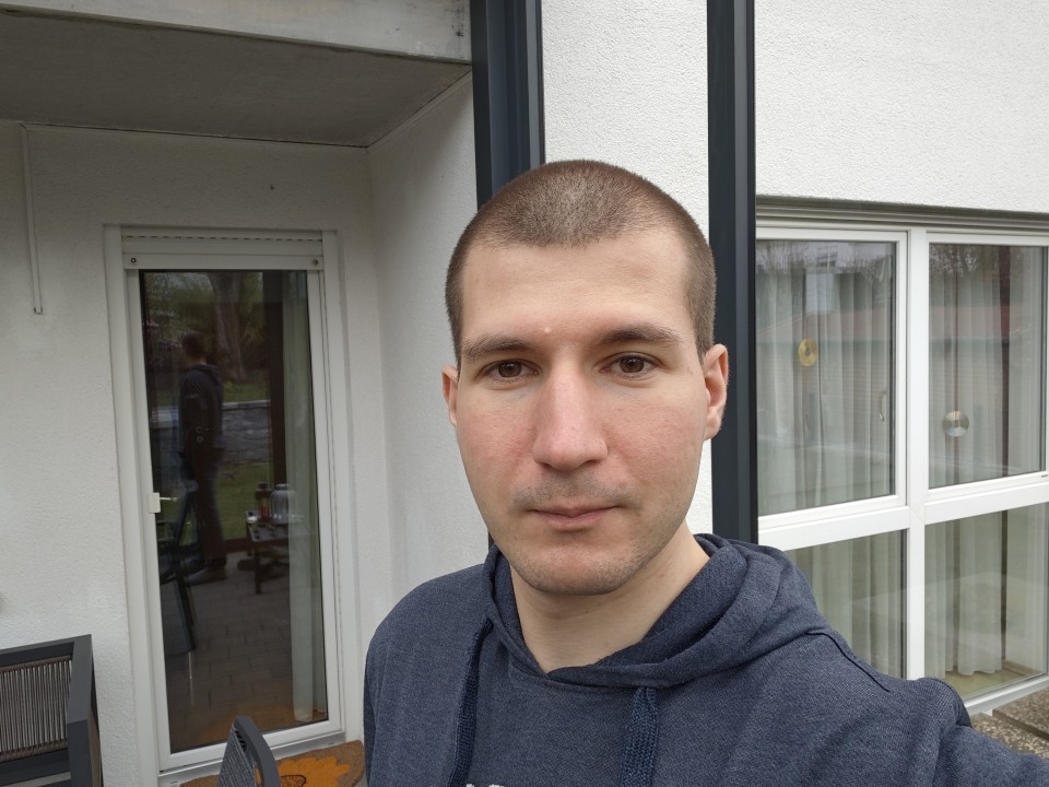 Xiaomi 17 Pro Frontkamera Standard 12MP