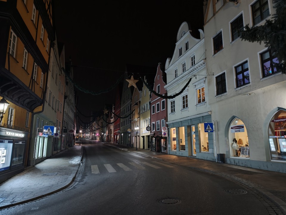 Oppo Find X9 Pro Kamera Haupt Nacht