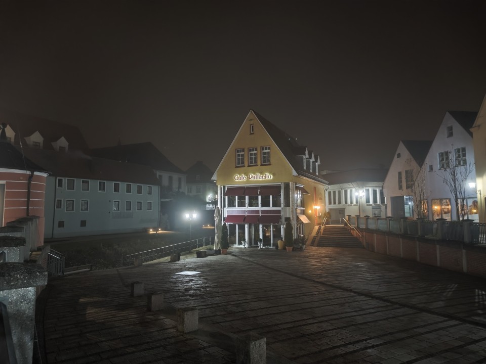 Poco F8 Pro Kamera Haupt Nacht