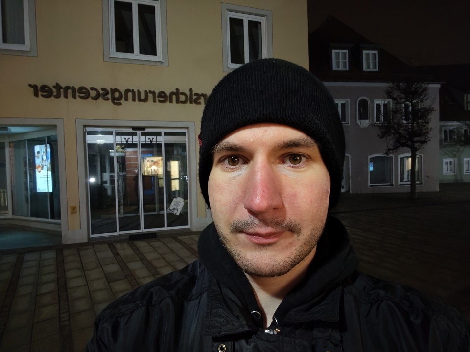 Poco F8 Pro Frontkamera