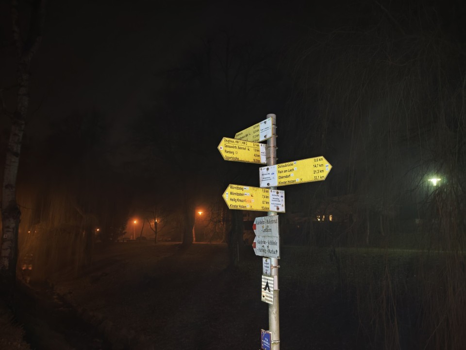 Poco F8 Pro Kamera Haupt Blitz