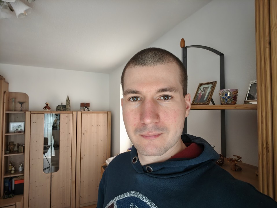 OnePlus 15 Frontkamera