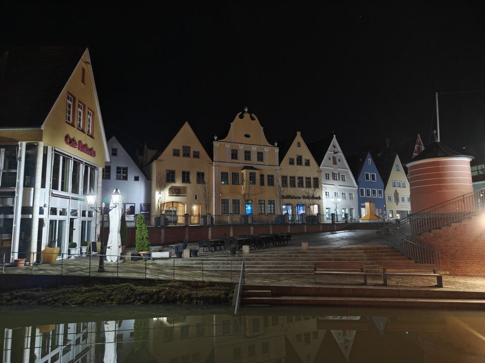 OnePlus 15 Kamera Haupt Nacht