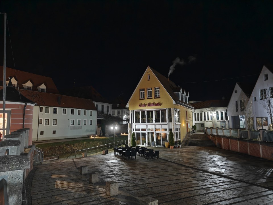 OnePlus 15 Kamera Haupt Nacht