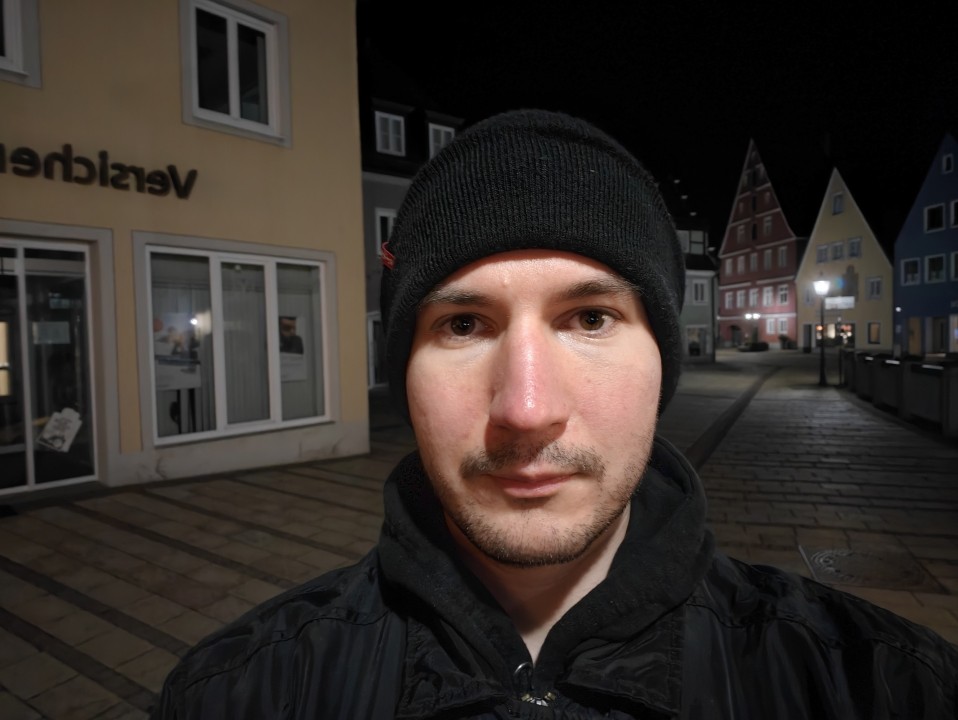 OnePlus 15 Frontkamera