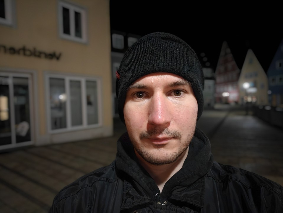 OnePlus 15 Frontkamera