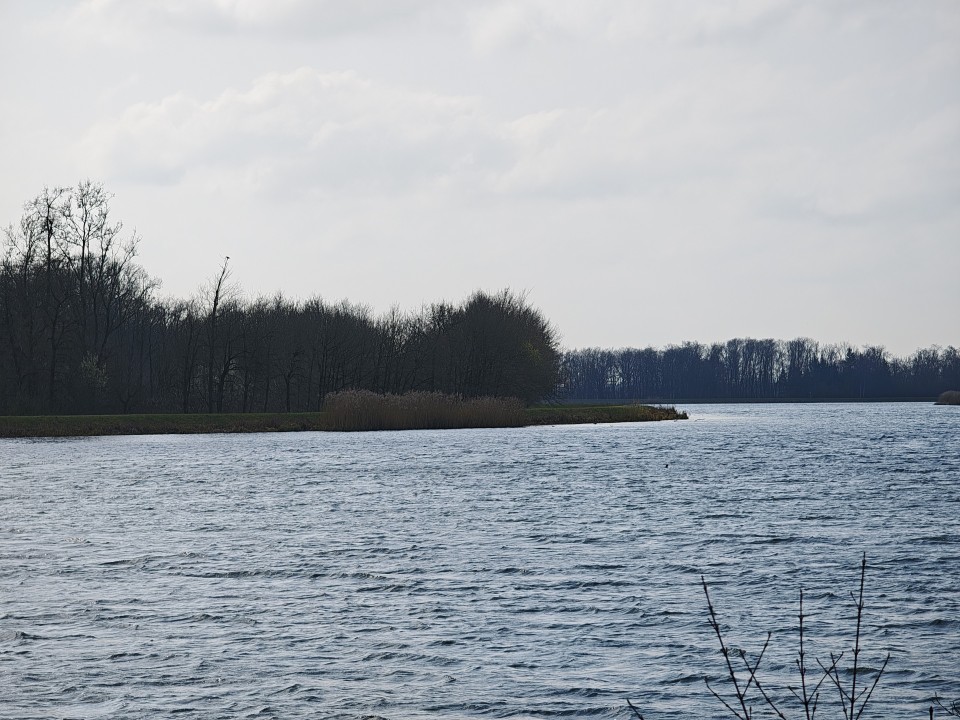 Poco F8 Ultra Kamera Tele 12MP Standard