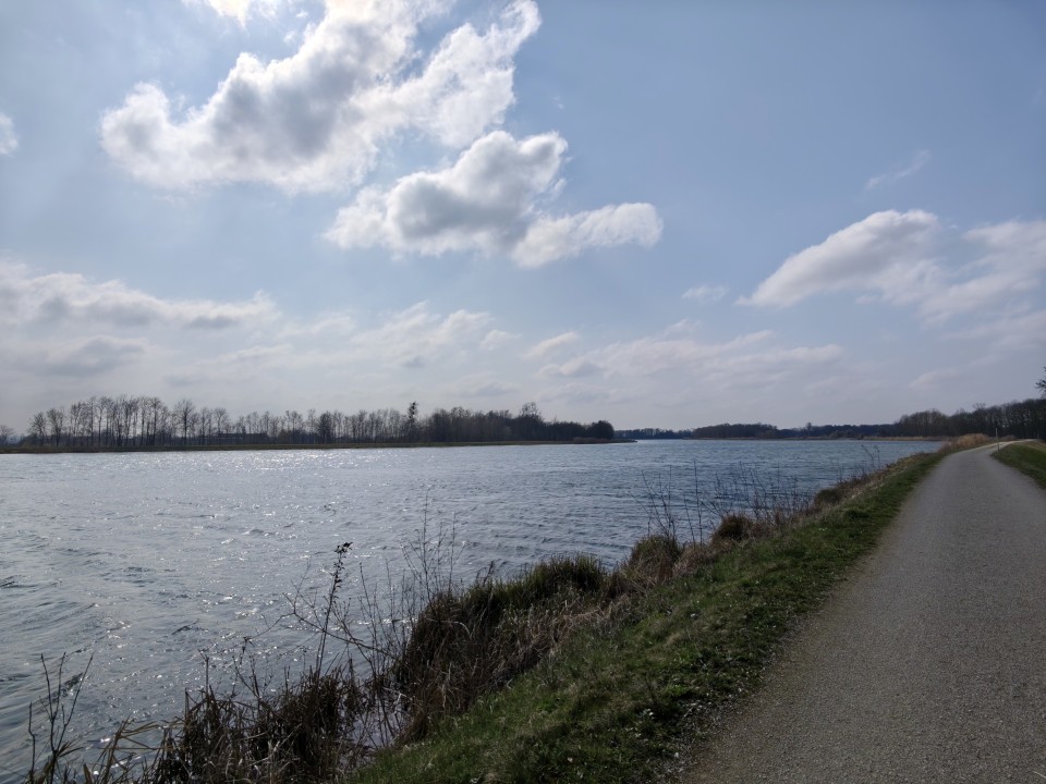 Poco F8 Ultra Kamera Ultrawide 12MP Standard