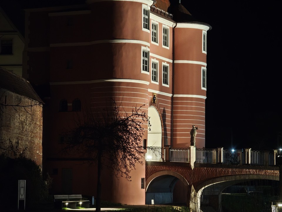 Poco F8 Ultra Kamera Tele Nacht