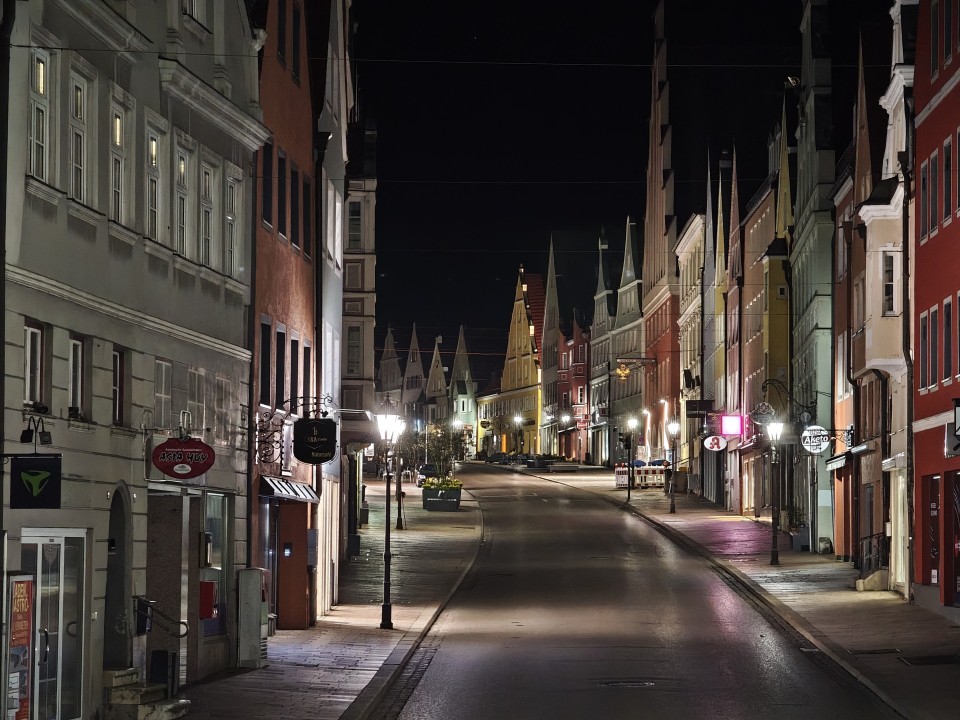 Poco F8 Ultra Kamera Tele Nacht