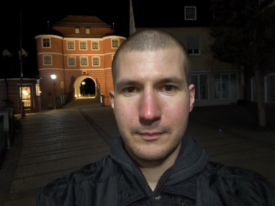 Poco X8 Pro Frontkamera