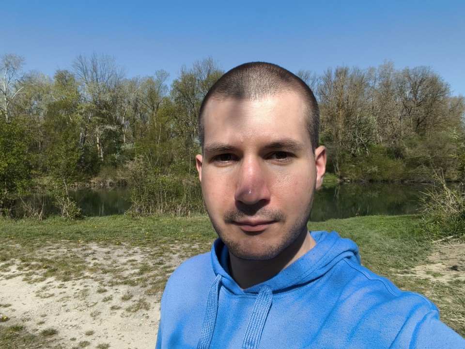 Poco X8 Pro Frontkamera