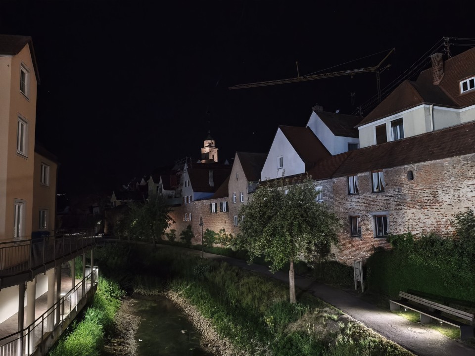 Poco X8 Pro Max Kamera Haupt Nacht