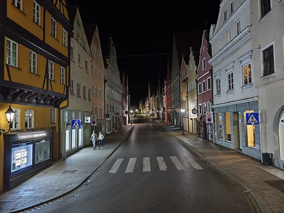 Poco X8 Pro Max Kamera Haupt Nacht