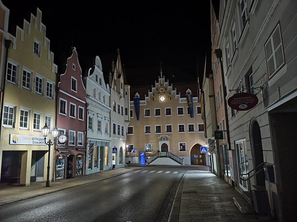 Poco X8 Pro Max Kamera Haupt Nacht