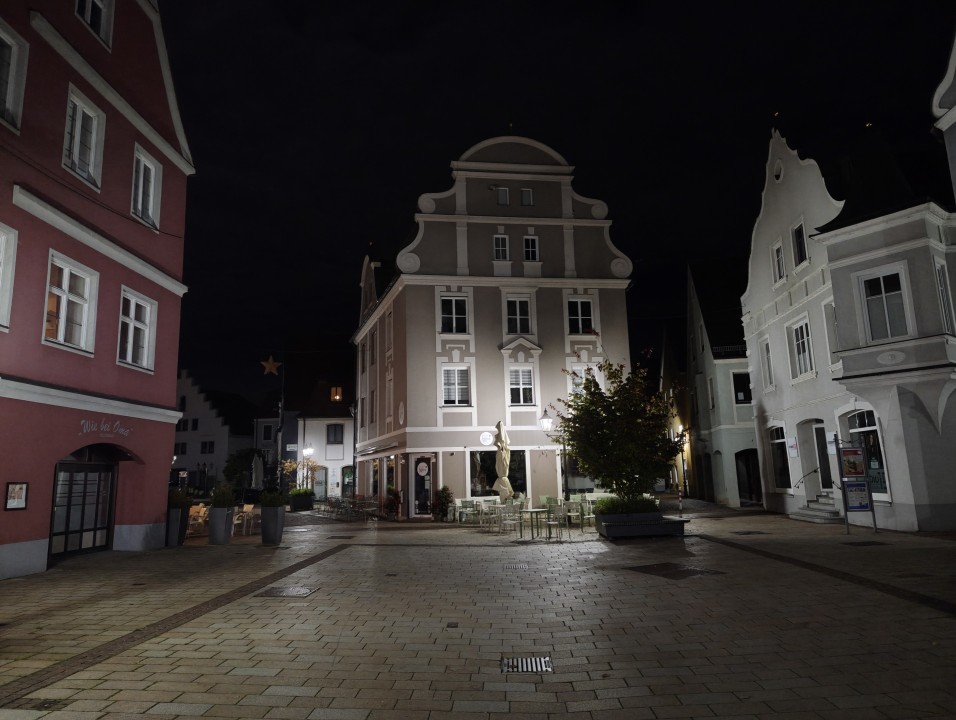 OnePlus 16 Kamera Haupt Nacht