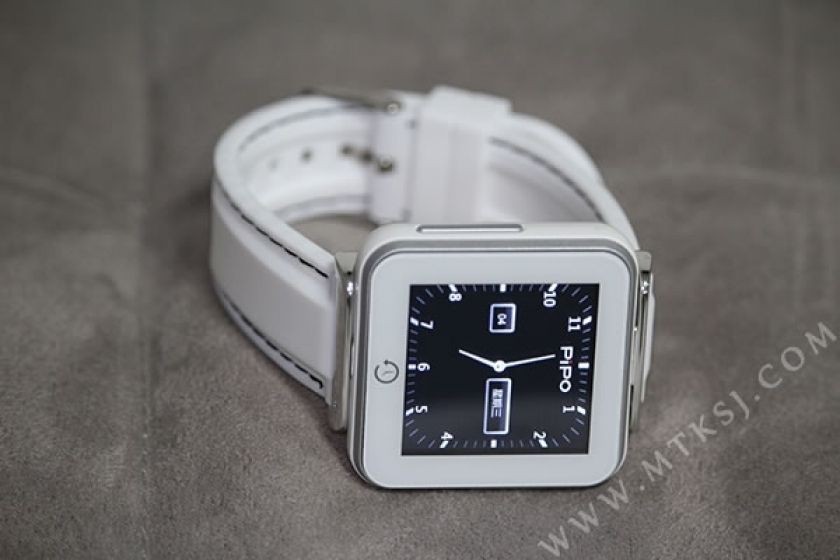 Pipo C2: Low-Cost Smartwatch